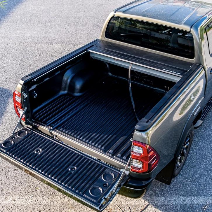 Zwart Aluminium Rolafdekking Laadbak afdekking Toyota Hilux, Auto diversen, Auto-accessoires, Nieuw, Ophalen of Verzenden
