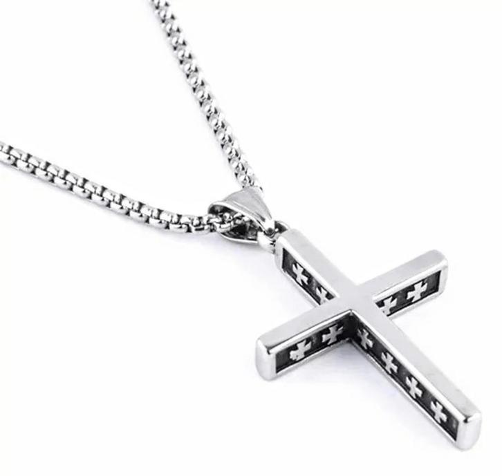 Lange heren ketting Cross zilverkleurig met kleine kruisjes, Sieraden, Tassen en Uiterlijk, Kettingen, Met hanger, Zilver, Nieuw