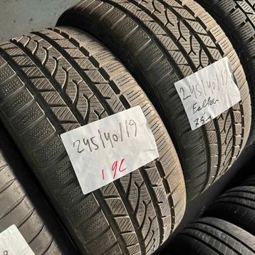 2 x Falken 245-40-19 Winterbanden 7,5mm beschikbaar voor biedingen