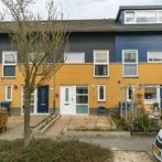 Gestoffeerde eengezinswoning met tuin en 4 slaapkamers, Huizen en Kamers, Kamers te huur, 50 m² of meer, Almere