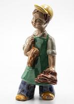 Maria H. Rahmer Art deco Ceramic Figure 1940, Shoemaker Boy, Antiek en Kunst