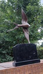 sculptuur, vliegende zwaluw - 47 cm - brons marmer
