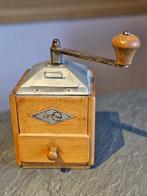 K&M - Koffiemolen - Hout - Kaffeemühle, Antiek en Kunst, Antiek | Keukenbenodigdheden