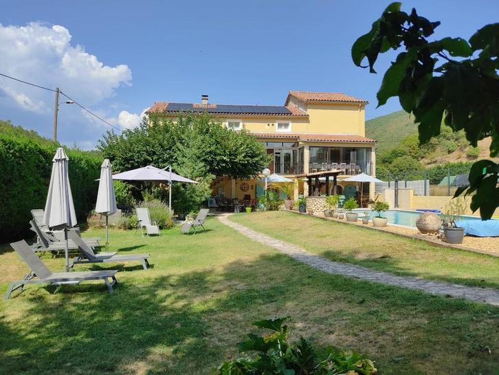 Au Grand Bonheur familiale bed and breakfast, Vakantie, Vakantiehuizen | Frankrijk, Dorp, Ardèche of Auvergne, In bergen of heuvels