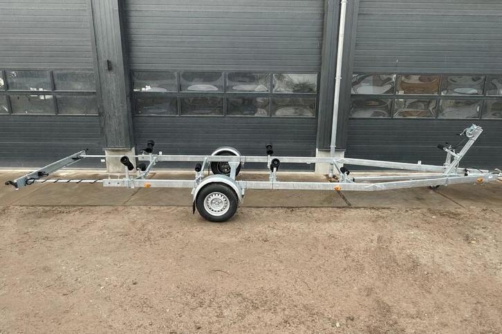 Nieuwe Marlin EAB1300 Boottrailer 1300kg 750cm incl. BTW, Watersport en Boten, Boottrailers, Nieuw, Geremd, Met rollen