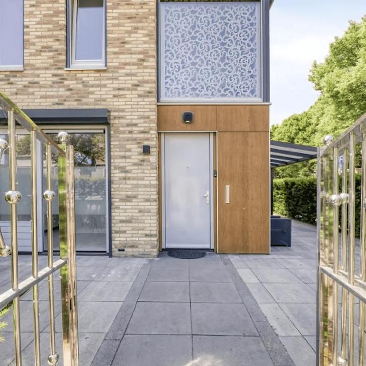 Eengezinswoning met tuin, balkon, gemeubileerd en ..., Huizen en Kamers, Huizen te koop