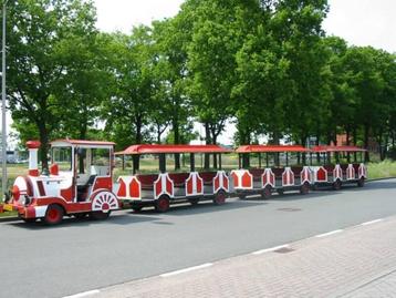 Treintje Tschu Tschu recreatietrein, wegtrein met 3 wagons beschikbaar voor biedingen