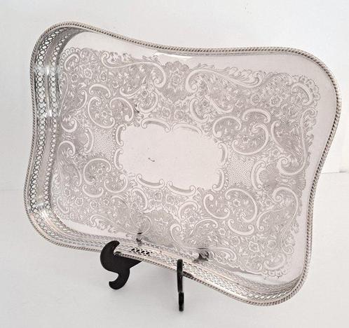 Dienblad - met opstaande rand - van mooi formaat, 38x28,5cm., Antiek en Kunst, Curiosa en Brocante