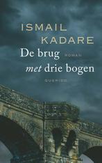 De brug met drie bogen 9789021475141 Ismail Kadare, Verzenden, Zo goed als nieuw, Ismail Kadare