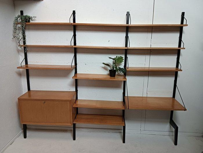 Royal System - Poul Cadovius - Wandrek - Hout, Metaal, Antiek en Kunst, Antiek | Meubels | Stoelen en Banken