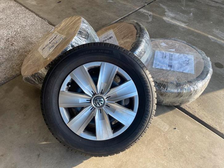 Volkswagen T-Roc/Golf Stalen Winterset Bridgestone 7mm+, Auto-onderdelen, Banden en Velgen, 16 inch, BOVAG lid, Winterbanden, 205 mm