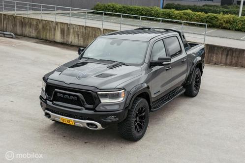 Dodge Ram 1500 Rebel 4x4 5.7 V8 HEMI 2022 LPG LIFT KIT KANON, Auto's, Bestelauto's, Lease, Automaat, Financial lease, LPG, Zilver of Grijs