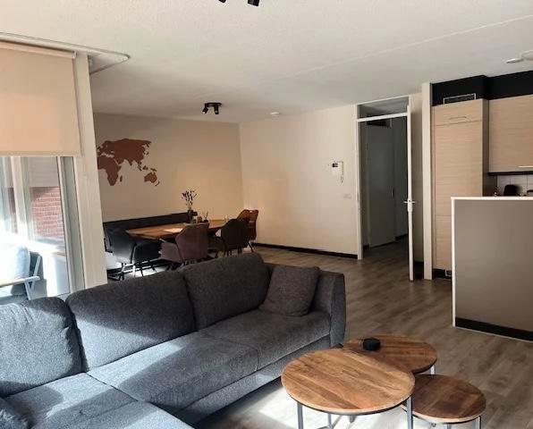 Appartement te huur 3 kamers, Roermond, Huizen en Kamers, Huizen te huur, Direct bij eigenaar, Limburg, Appartement