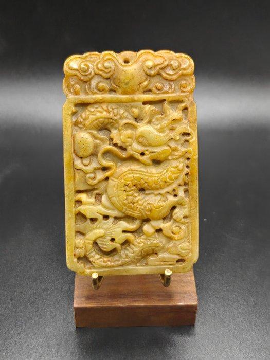 Oud Serpentine Groep Draak Amulet - Hoogte: 81.27 mm -, Verzamelen, Mineralen en Fossielen