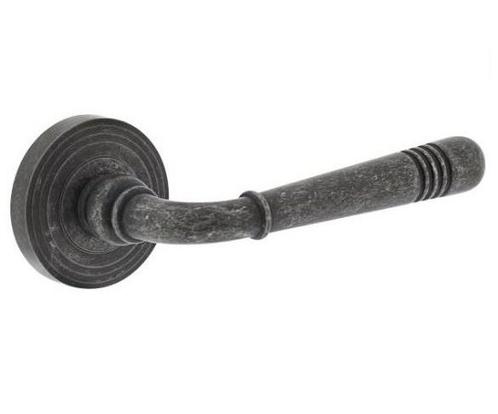 Intersteel enkele deurklink rechts Helena op rozet oud grijs, Doe-het-zelf en Verbouw, Hang- en Sluitwerk, Verzenden