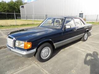 Oldtimer Mercedes Benz, W126 380SE, blauw, bouwjaar 1980 beschikbaar voor biedingen