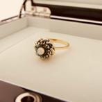 Vintage gouden ring met turquoise en parel (geelgoud), Gebruikt, Overige kleuren, 19 tot 20, Ophalen of Verzenden