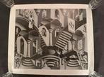 M.C. Escher (1898-1972) - Hol en bol, Antiek en Kunst, Antiek | Glas en Kristal