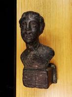 Oud-Romeins Buste van een jonge vrouw in brons - 1e/2e eeuw