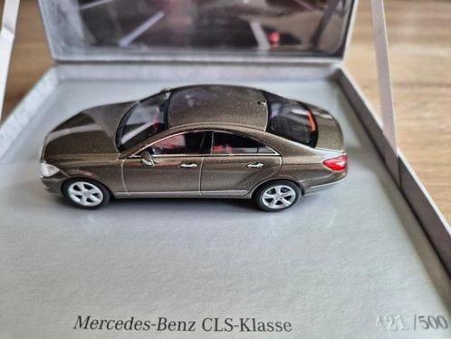 Norev 1:43 - Modelauto (2) - Mercedes-Benz CLS-Klasse, Hobby en Vrije tijd, Modelauto's | 1:5 tot 1:12