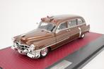 Matrix 1:43 - Modelauto - Cadillac Superior ambulance - 1951, Nieuw