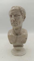 sculptuur, Busto di Giulio Cesare - 30 cm - marmerstof, Antiek en Kunst