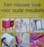 Een nieuwe look voor oude meubels 9789043820585 Helen Carey, Boeken, Verzenden, Gelezen, Helen Carey