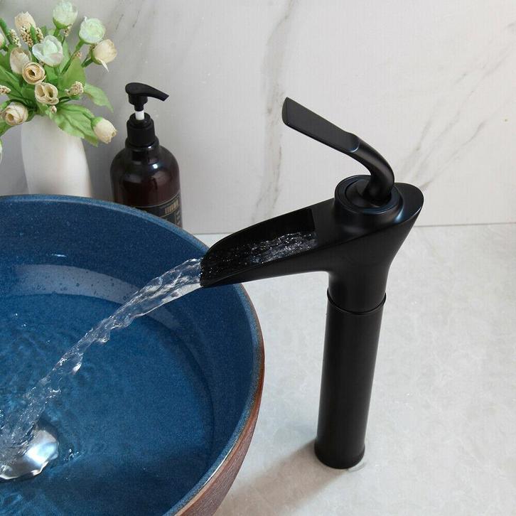 Mooie zwarte watervalkraan voor uw badkamer, Doe-het-zelf en Verbouw, Sanitair, Kraan, Nieuw, Verzenden