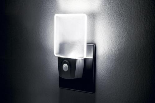 Integral LED Nachtlamp met dag/nacht sensor en bewegingss..., Huis en Inrichting, Lampen | Overige, Nieuw, Ophalen of Verzenden