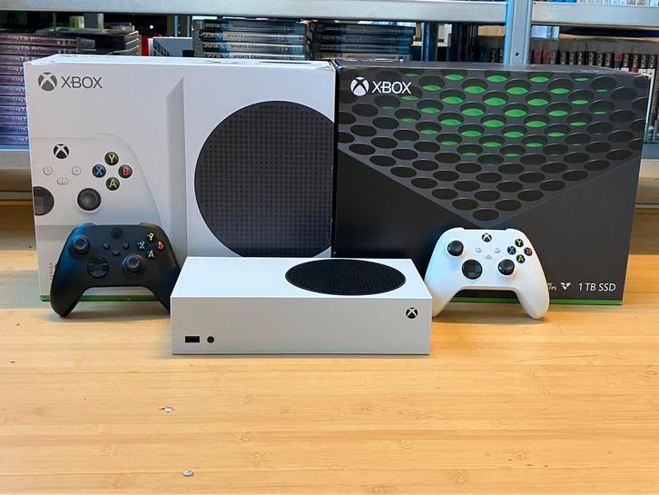 Xbox Series S of X Console met of zonder Controller vanaf, Spelcomputers en Games, Spelcomputers | Xbox Series X en S, Zo goed als nieuw