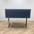 Tweedehands Aspa Zit-sta bureau met akoestische wand blauw,, Huis en Inrichting, Bureaus, Ophalen of Verzenden, In hoogte verstelbaar