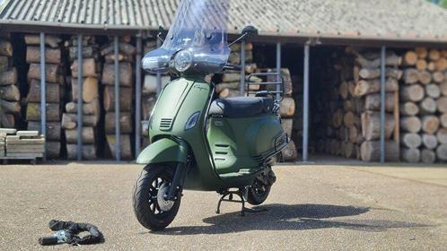 Capri V4s Matrix Premium - Dark Army Green matgroen, Fietsen en Brommers, Scooters | Overige merken, Nieuw, Verzenden