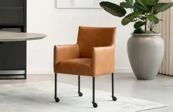 Voorraad meubels, Huis en Inrichting, Stoelen, Nieuw, Leer, Ophalen of Verzenden