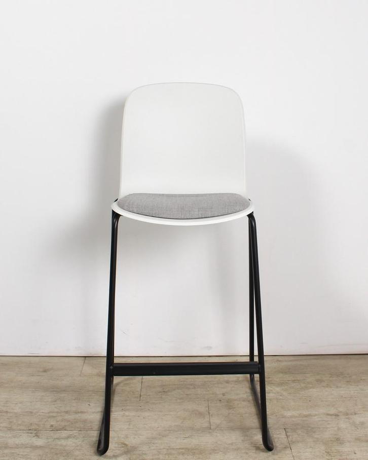 Steelcase Cavatina barkruk met bekleed zitvlak, sledge fr..., Huis en Inrichting, Stoelen, Nieuw, Ophalen of Verzenden