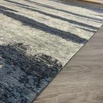 Montel Bonnier Blue Vloerkleed - 240x340cm, Huis en Inrichting, Stoffering | Tapijten en Kleden, Ophalen of Verzenden, Zo goed als nieuw