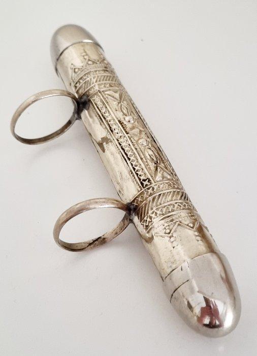 Zilver - Amulet - Korkoro Tuareg talisman, Antiek en Kunst, Kunst | Niet-Westerse kunst
