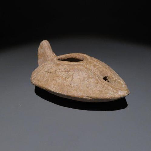 Islamitisch Terracotta Olielamp. 6e - 8e eeuw n.Chr. Lengte, Verzamelen, Mineralen en Fossielen