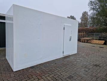 Vriescel 420 x 180 x 245 cm beschikbaar voor biedingen