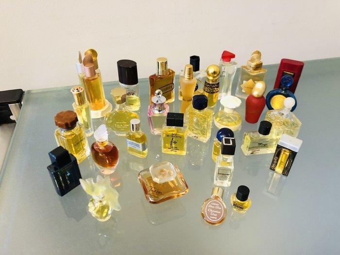 Hermes, Cacharel, Nina Ricci, Givenchy, Cartier, Fidji,, Antiek en Kunst, Antiek | Glas en Kristal