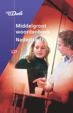 Van Dale Middelgroot woordenboek Nederlands 9789066482807, Zo goed als nieuw