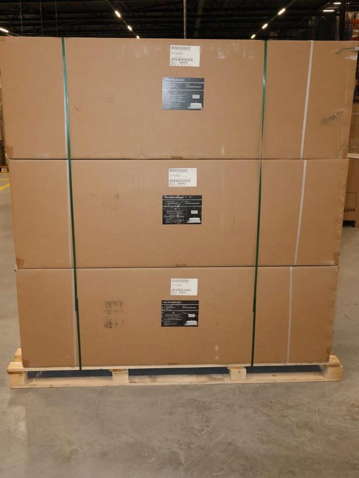 Beaux Vrijstaande baden van €1876.00 voor €250.00, Doe-het-zelf en Verbouw, Sanitair, Bad, Nieuw, Ophalen of Verzenden