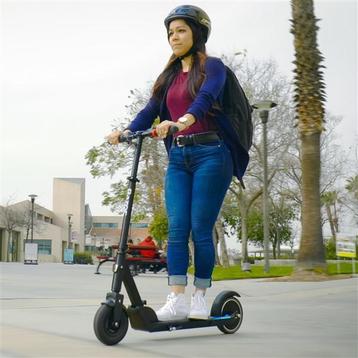 Razor Inklapbare Elektrische Step E Prime Air Zwart 2e Kans beschikbaar voor biedingen