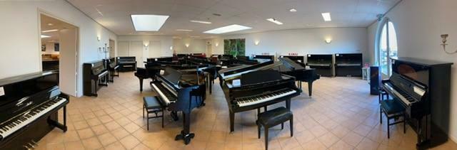 Inkoop Verkoop Consignatie van gebruikte Pianos en Vleugels, Muziek en Instrumenten, Piano's, Piano, Zwart, Gebruikt, Hoogglans