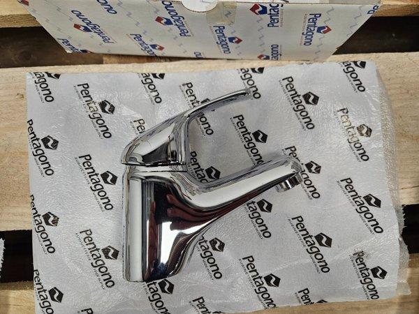 Pentagono wastafelkraan chroom, Doe-het-zelf en Verbouw, Sanitair, Kraan, Nieuw, Chroom, Ophalen of Verzenden