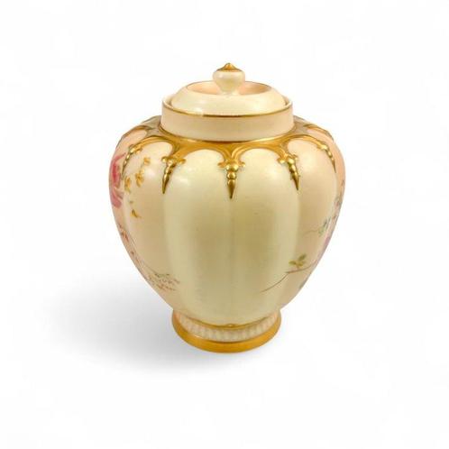 Royal Worcester - Edwardian blush ivory potpourri vase with, Antiek en Kunst, Antiek | Glas en Kristal