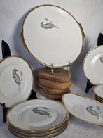 P.L Limoges france au drapeau Français - à décor de plumes