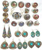 16 ringen, 6 oorbellen en 1 armband - Tibetaanse, Antiek en Kunst, Antiek | Boeken en Bijbels