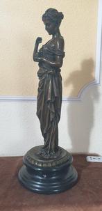 Milo (1910-1978) - Beeld, Classic Victorian Woman with dove