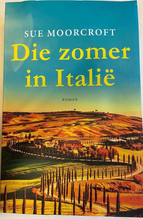 Die zomer in Italie 9789045218274 Sue Moorcroft, Boeken, Overige Boeken, Gelezen, Verzenden