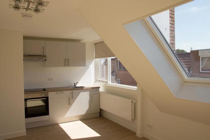 Mooie ruime studio te huur Enschedepad in Almere, Huizen en Kamers, Huizen te huur, Direct bij eigenaar, A+, Almere, Studio